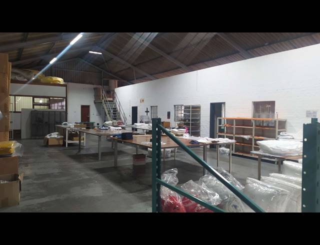 1,600M² WAREHOUSE TO LET IN EPPING INDUSTRIAL